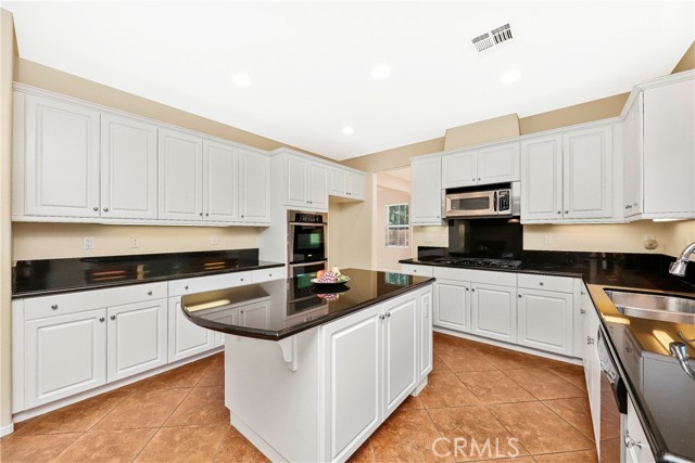 Detail Gallery Image 16 of 45 For 44224 Raven Ln, Lancaster,  CA 93536 - 4 Beds | 3 Baths