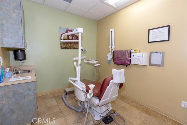 6624 Van Nuys Boulevard, Van Nuys CA: https://media.crmls.org/medias/2f660836-f467-4e42-bd1f-b9a77d6661ca.jpg