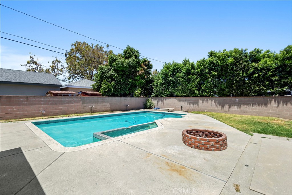 MLS #OC26151432 image #2