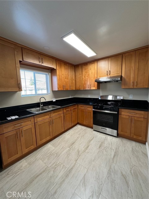 114 S 6TH ST, Alhambra CA: https://media.crmls.org/medias/2f67c9a0-5402-49c3-b754-dde588e20008.jpg