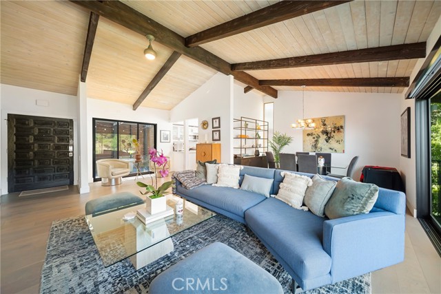 2522 Zorada Drive, Los Angeles CA: https://media.crmls.org/medias/2f683d80-a27a-4960-afce-c342b407b258.jpg