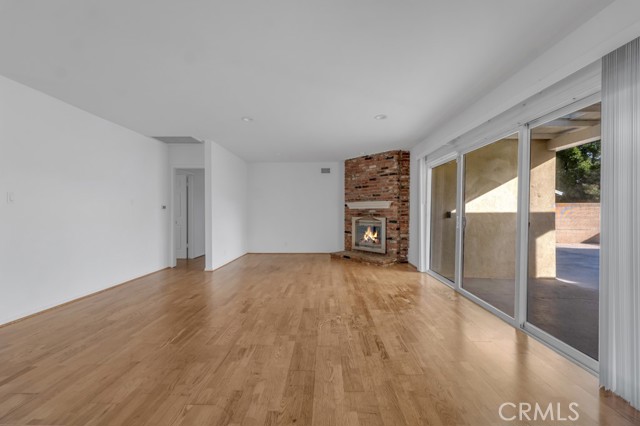 7758 Mason Avenue, Winnetka CA: https://media.crmls.org/medias/2f6876ae-28df-4960-afa8-384c6f731bb4.jpg
