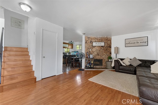1553 Dennis Place, West Covina CA: https://media.crmls.org/medias/2f6899f4-57b1-44f7-b968-4c5b341ebccc.jpg