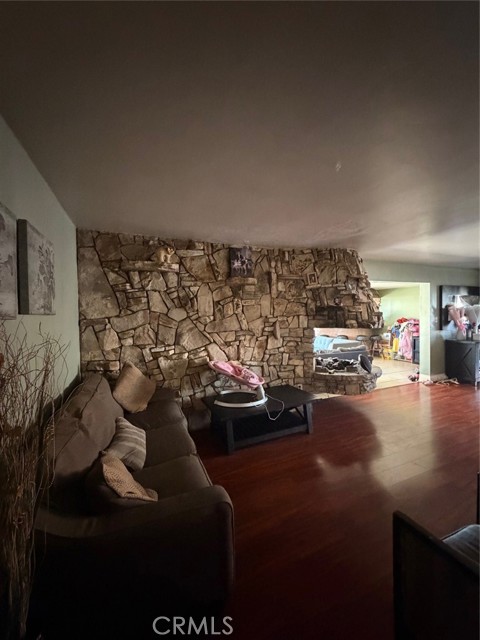 Detail Gallery Image 14 of 26 For 2403 W Almond Ave, Orange,  CA 92868 - 3 Beds | 2 Baths