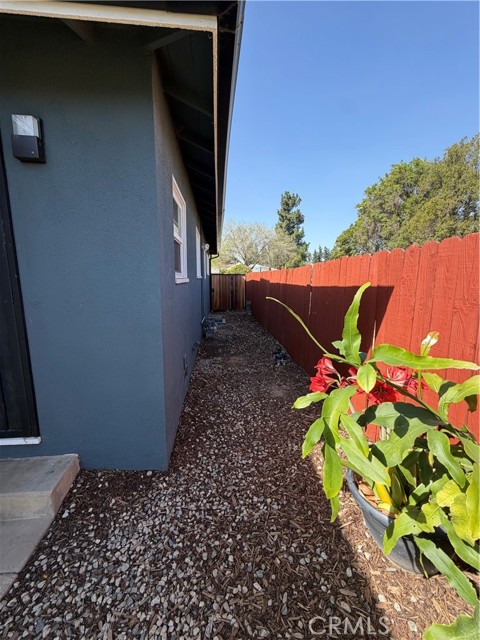 Image 43 of 42 For 11012 Marklein