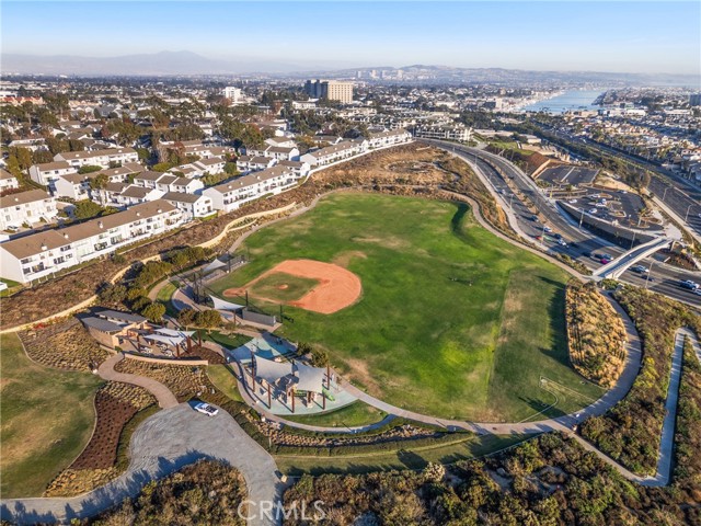 Detail Gallery Image 37 of 44 For 5 Kialoa Ct #99,  Newport Beach,  CA 92663 - 4 Beds | 2/1 Baths