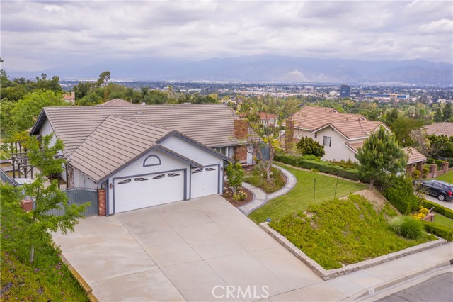 905 S Easthills Dr, West Covina, CA 91791