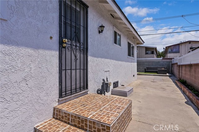 10926 Corby Avenue, Norwalk CA: https://media.crmls.org/medias/2f6bf34c-4b02-4b3d-863e-308ab6d5ddc4.jpg