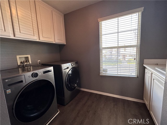 Detail Gallery Image 13 of 28 For 23327 Clearwater, Valencia,  CA 91355 - 4 Beds | 3 Baths