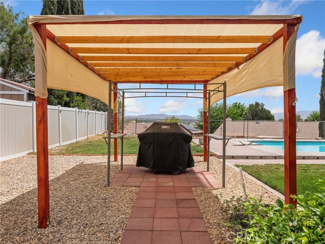 Detail Gallery Image 39 of 46 For 14427 Holly Dr, Victorville,  CA 92395 - 4 Beds | 2 Baths