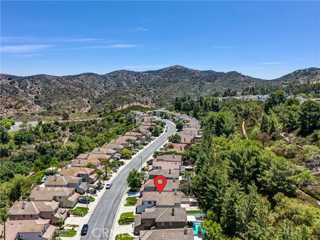 1191 S Silver Star Way, Anaheim Hills CA: https://media.crmls.org/medias/2f6c8dad-1aa1-4e04-9af0-dae2c928ada0.jpg