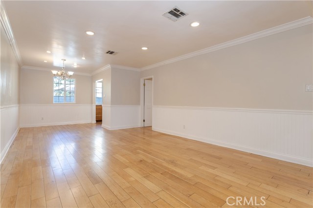 Detail Gallery Image 5 of 32 For 8855 Tyrone, Panorama City,  CA 91402 - 3 Beds | 2 Baths