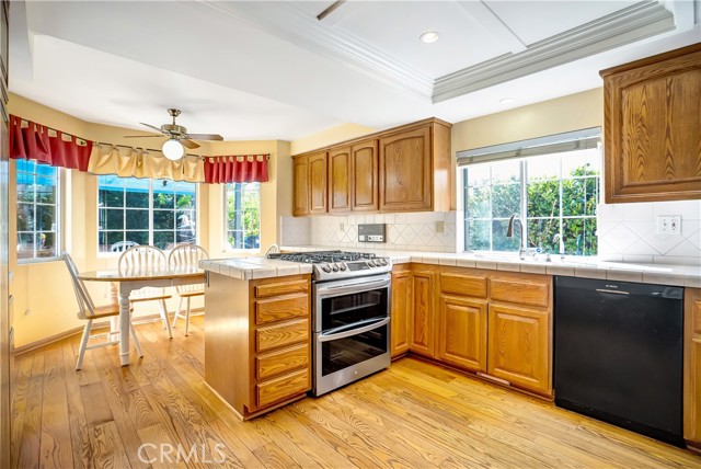 Detail Gallery Image 7 of 47 For 6716 Faust, West Hills,  CA 91307 - 5 Beds | 3 Baths