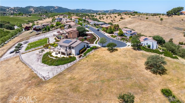 Detail Gallery Image 7 of 12 For 437 Calle Alto St, Paso Robles,  CA 93446 - – Beds | – Baths