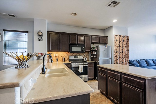 Detail Gallery Image 15 of 43 For 3620 Ginger St, Perris,  CA 92571 - 3 Beds | 2 Baths