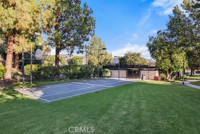Detail Gallery Image 46 of 70 For 15717 Rosehaven Ln, Canyon Country,  CA 91387 - 3 Beds | 2/1 Baths