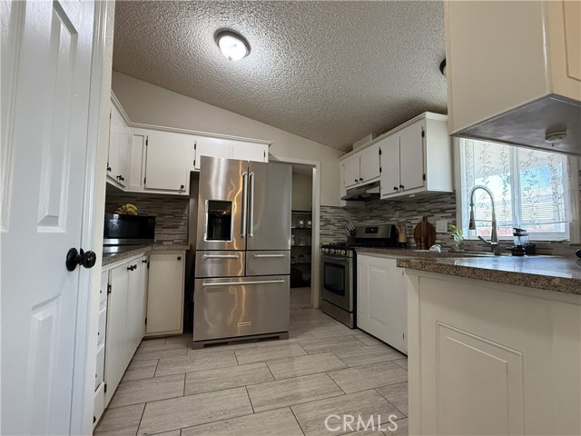 Detail Gallery Image 11 of 29 For 5800 Hamner #431, Corona,  CA 91752 - 3 Beds | 2 Baths