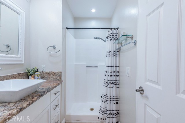 Detail Gallery Image 22 of 38 For 18213 Flynn Dr #132,  Canyon Country,  CA 91387 - 2 Beds | 2 Baths