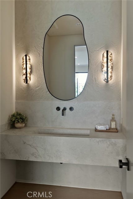 Detail Gallery Image 56 of 75 For 14738 Otsego St, Sherman Oaks,  CA 91403 - 5 Beds | 5/1 Baths