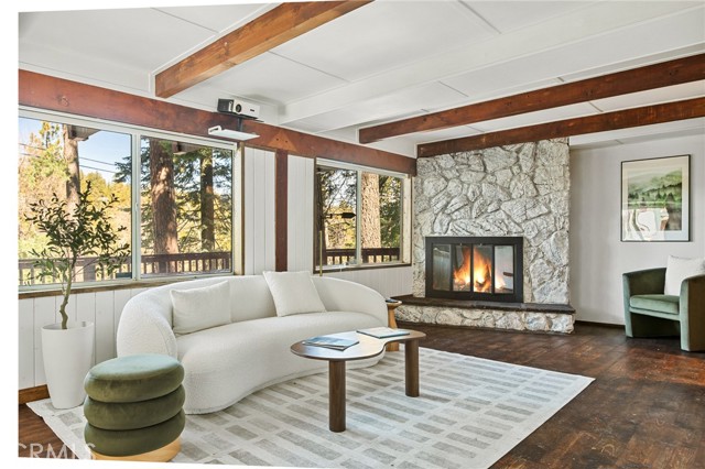 Detail Gallery Image 21 of 29 For 31661 Wagon Wheel, Running Springs,  CA 92382 - 3 Beds | 1/1 Baths