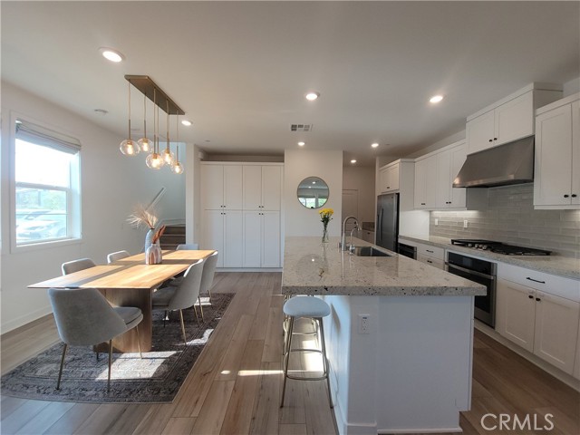 Detail Gallery Image 11 of 39 For 27078 Painted Sky Way, Valencia,  CA 91381 - 3 Beds | 2/1 Baths