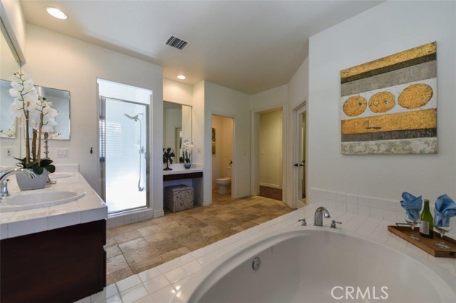 Detail Gallery Image 22 of 26 For 20 Larchwood, Irvine,  CA 92602 - 4 Beds | 3/1 Baths