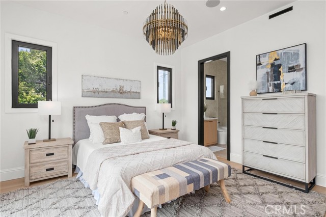 3609 Oak Avenue, Manhattan Beach CA: https://media.crmls.org/medias/2f712b34-6ce4-4ce1-a440-ea94aa6a3046.jpg