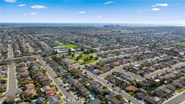 20571 Reef Lane, Huntington Beach CA: https://media.crmls.org/medias/2f716ee2-3882-464d-b97b-6bf7e5ebd5e3.jpg