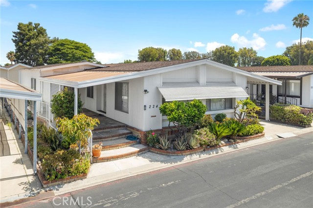 1919 W Coronet Avenue, Anaheim CA: https://media.crmls.org/medias/2f71bd9c-dc03-4fb3-9d5a-b94f21195a68.jpg