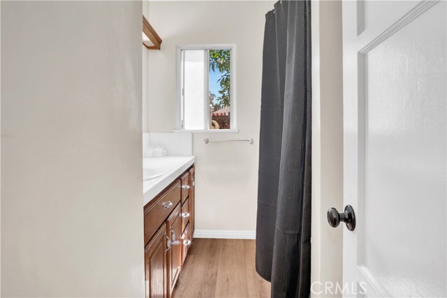 Detail Gallery Image 24 of 42 For 1343 N Whitnall Hwy, Burbank,  CA 91505 - 3 Beds | 2 Baths