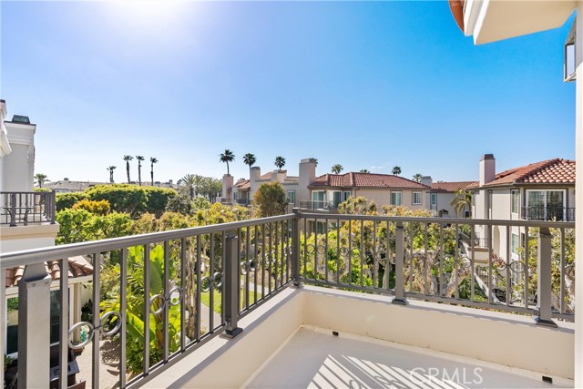 Detail Gallery Image 22 of 34 For 19401 Merion Cir, Huntington Beach,  CA 92648 - 3 Beds | 2/1 Baths