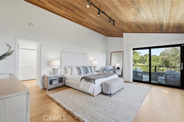 Detail Gallery Image 22 of 66 For 5204 Middlecrest Rd, Rancho Palos Verdes,  CA 90275 - 4 Beds | 3 Baths