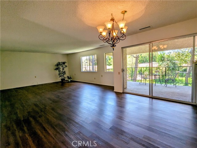 5499 Paseo Del Lago W, Laguna Woods CA: https://media.crmls.org/medias/2f736115-3420-4efa-bc60-10e472805c3c.jpg
