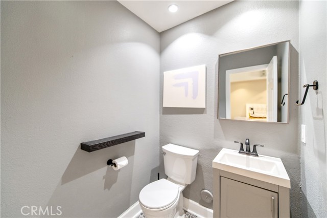 2214 Vista Hogar, Newport Beach CA: https://media.crmls.org/medias/2f73c66f-c9d5-47da-b51a-bb2f2d89bb8f.jpg