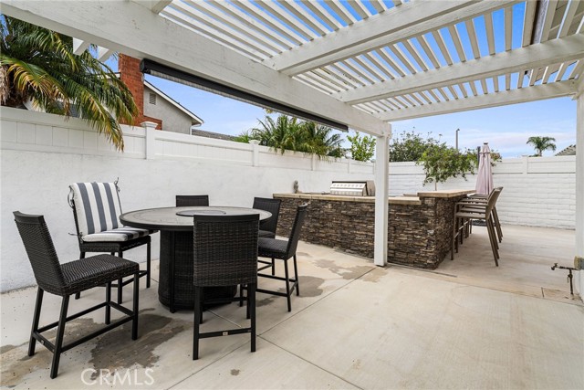 Detail Gallery Image 30 of 61 For 17902 Bolton Cir, Huntington Beach,  CA 92649 - 4 Beds | 2/1 Baths