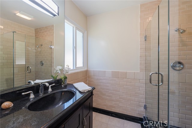 27945 Alvarez photo 35