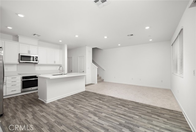 Detail Gallery Image 10 of 30 For 2753 E Amberley Privado, Ontario,  CA 91762 - 3 Beds | 2/1 Baths