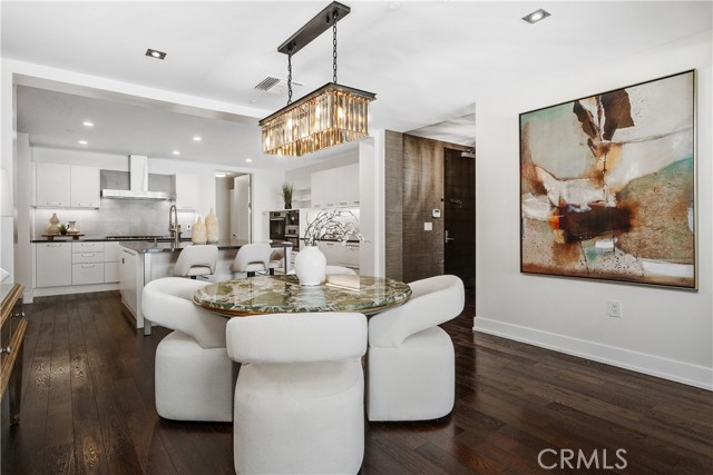 Detail Gallery Image 5 of 24 For 432 N Oakhurst Dr #503,  Beverly Hills,  CA 90210 - 2 Beds | 2/1 Baths