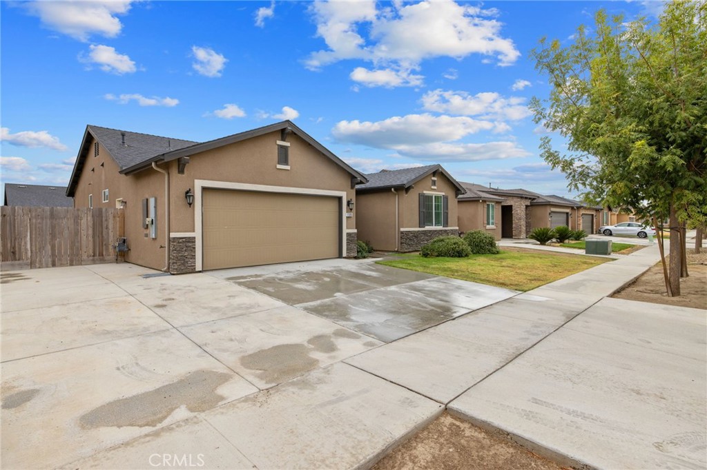 1595 Springcrest