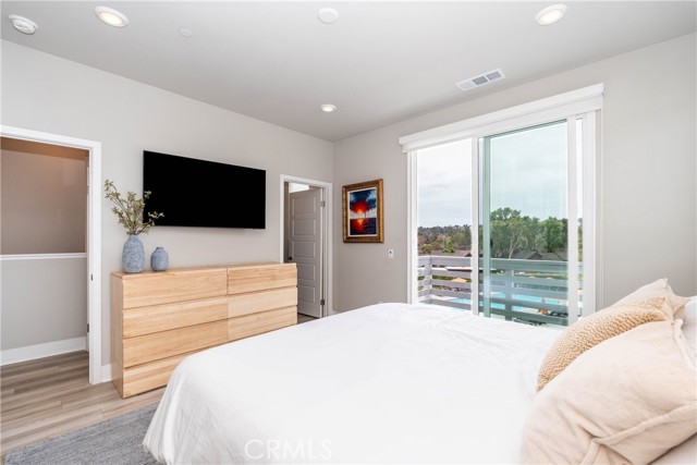 1450 Sea Lane, San Pedro CA: https://media.crmls.org/medias/2f74fac0-b7e0-4d29-ad80-c80ff9543c09.jpg