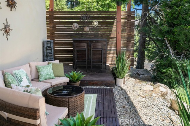 781 Brentwood Drive, Lake Arrowhead CA: https://media.crmls.org/medias/2f7517dd-930b-4fb2-916a-7cd9104b8b2a.jpg