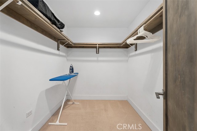 200 E Balboa Boulevard, Newport Beach CA: https://media.crmls.org/medias/2f764843-aacc-4f94-a3c4-dbd7bf543f1a.jpg
