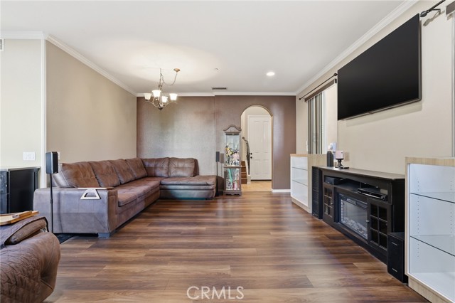 Detail Gallery Image 7 of 35 For 11379 Villa Del Sol, Pacoima,  CA 91331 - 4 Beds | 3 Baths