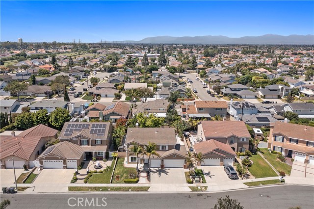 8787 Sunbird Avenue, Fountain Valley CA: https://media.crmls.org/medias/2f76c351-83bd-477d-a37b-707b83fab877.jpg