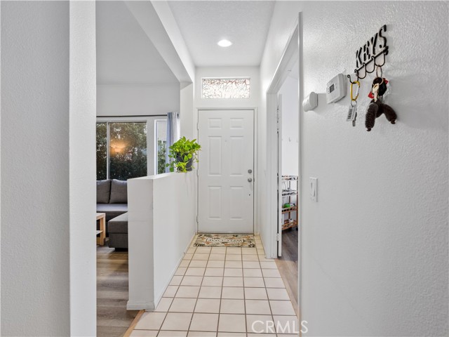 Detail Gallery Image 4 of 25 For 19012 Frances St, Apple Valley,  CA 92308 - 2 Beds | 2 Baths