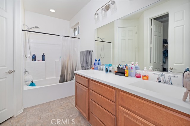 13212 Sixth Ave Avenue, Victorville CA: https://media.crmls.org/medias/2f770abe-025d-4746-89db-8809efbe370c.jpg