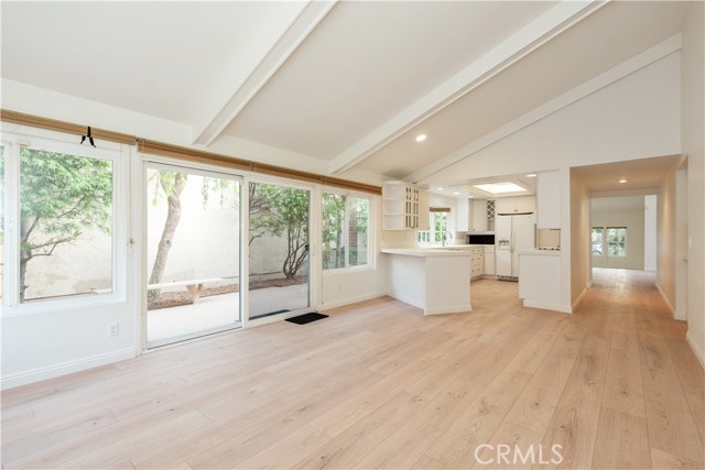 Detail Gallery Image 5 of 34 For 33 Sandpiper, Irvine,  CA 92604 - 4 Beds | 2 Baths