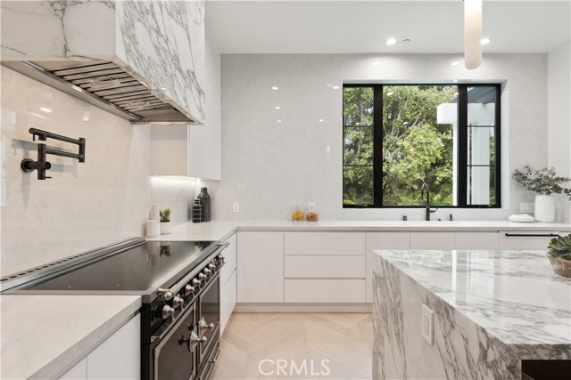 Detail Gallery Image 11 of 43 For 4211 Agnes Ave, Studio City,  CA 91604 - 4 Beds | 4/1 Baths