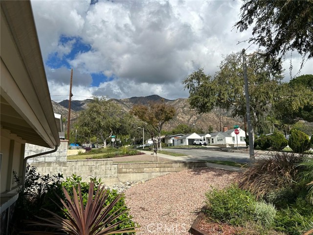 Detail Gallery Image 25 of 26 For 1215 Coronet, Pasadena,  CA 91107 - 2 Beds | 2 Baths