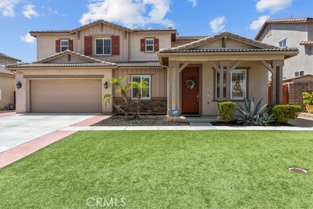 Detail Gallery Image 1 of 28 For 27109 Woodglen Ln, Moreno Valley,  CA 92555 - 4 Beds | 3 Baths